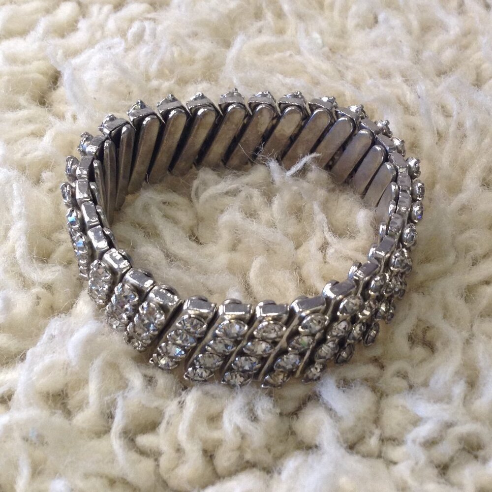 VTG RARE 1960's Rhinestone Expansion Bracelet Nostalgic Classy Black Tie Event